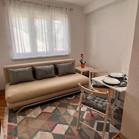 Guest House Kiwi موستار المظهر الخارجي الصورة
