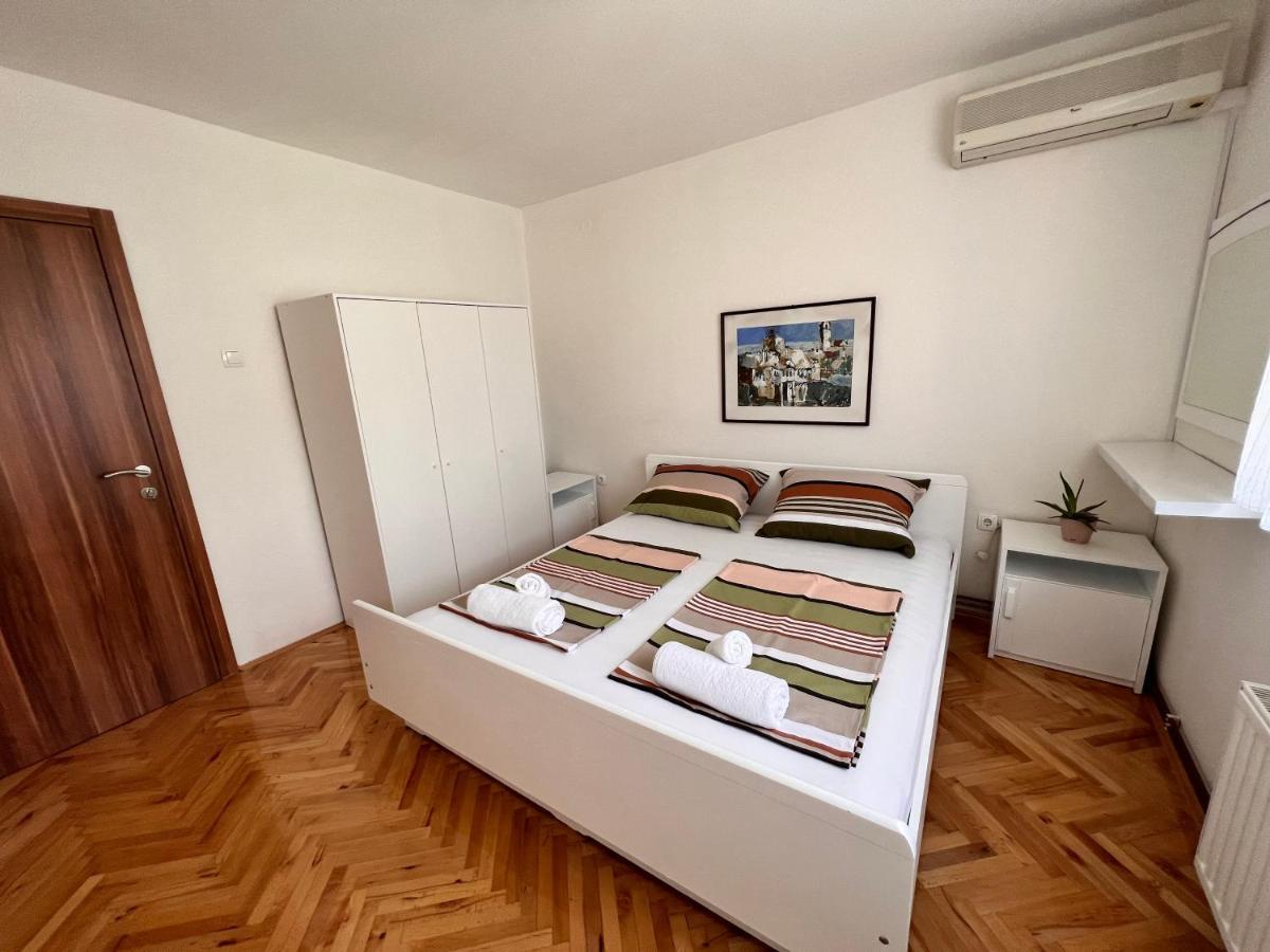Guest House Kiwi موستار المظهر الخارجي الصورة