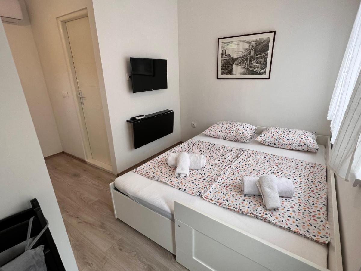 Guest House Kiwi موستار المظهر الخارجي الصورة
