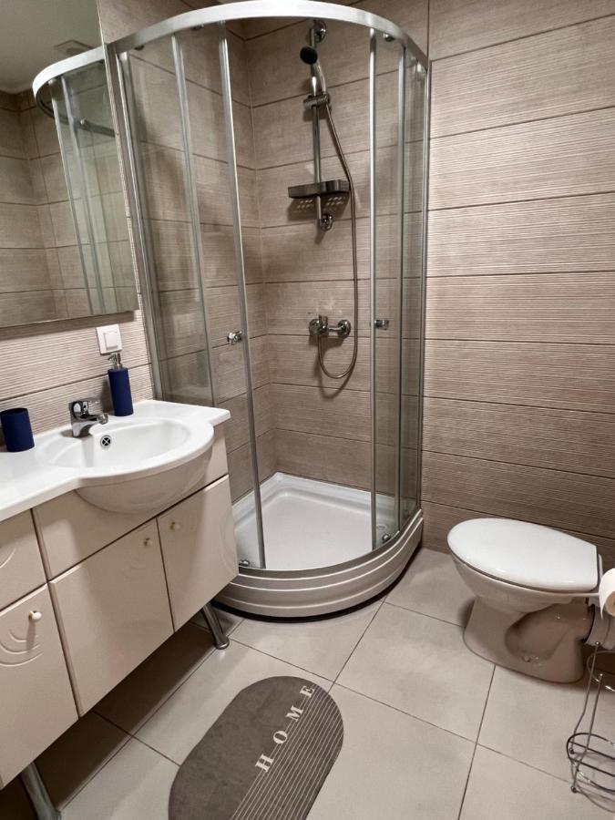 Guest House Kiwi موستار المظهر الخارجي الصورة